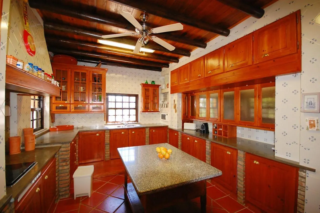 Rustic Villa Tavira With Mountain Views And Pool